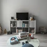 Hostnfly Apartments - Charming Studio Near Buttes-Chaumont