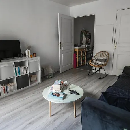 Hostnfly - Charming Studio Near Buttes-chaumont *